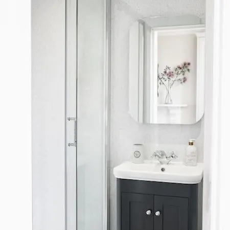 East Park Road Apartment