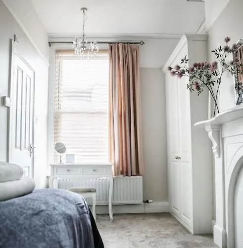 Apartment East Park Road