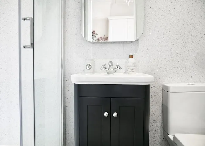 East Park Road Apartment